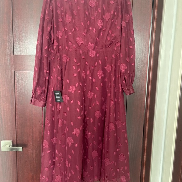 Lulus Evening of Elegance Jacquard Wrap Dress XL Burgundy - Picture 4 of 7